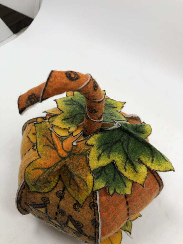FELT WEIGHTED JACKO LANTERN.