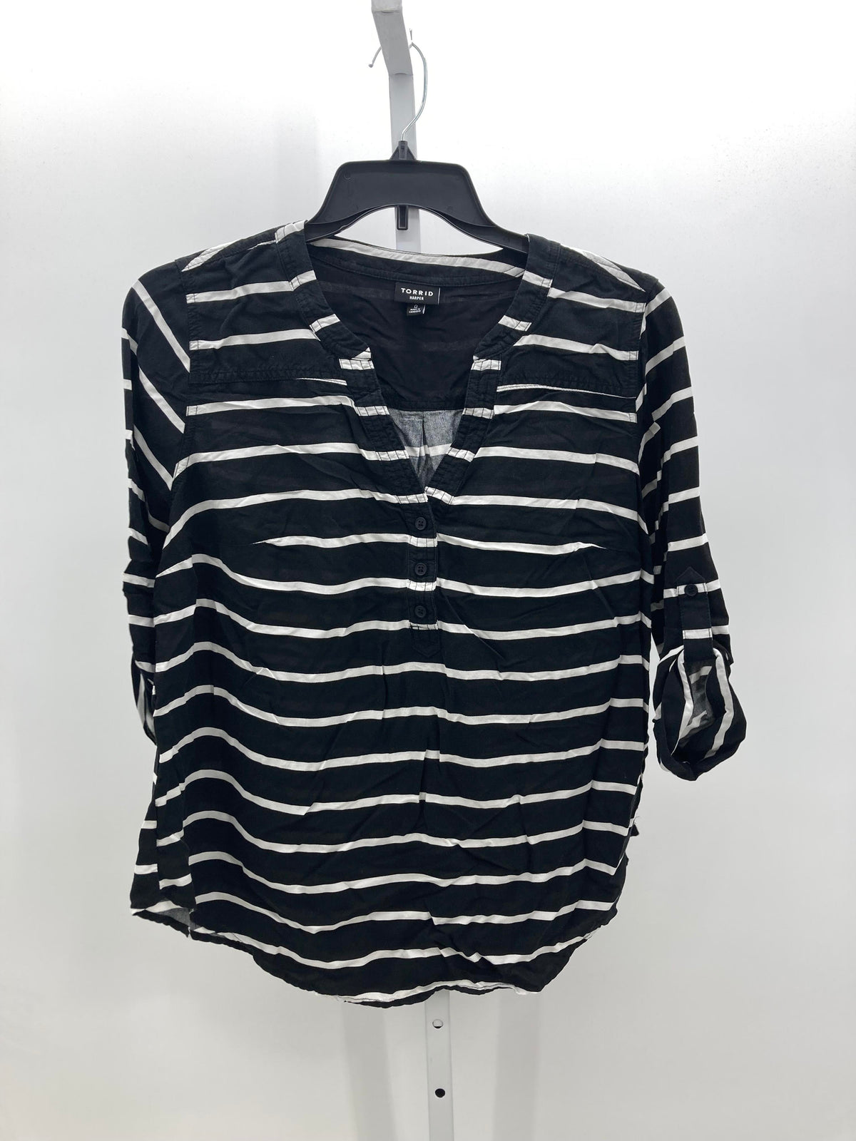 Torrid Size 0X Womens 3/4 Sleeve Shirt
