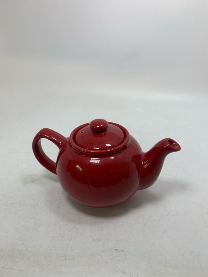 TEA POT FOR ONE CERAMIC TEAPOT.