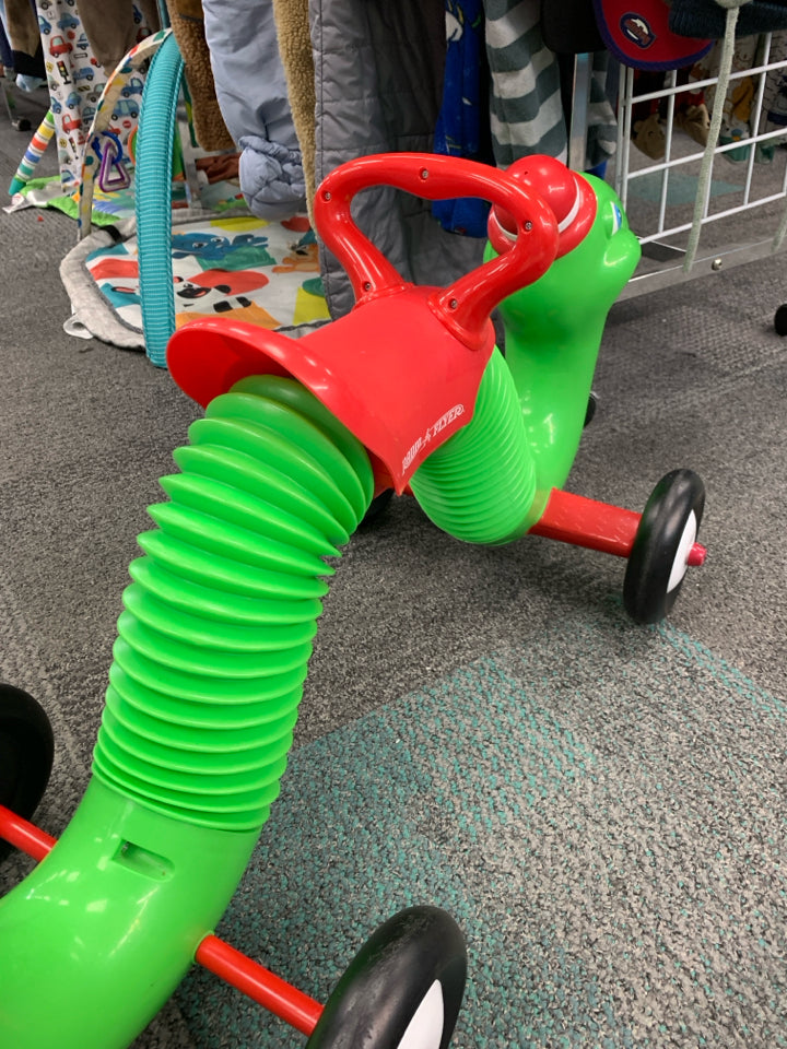 Radio Flyer The Inchworm Classic Bounce and Go