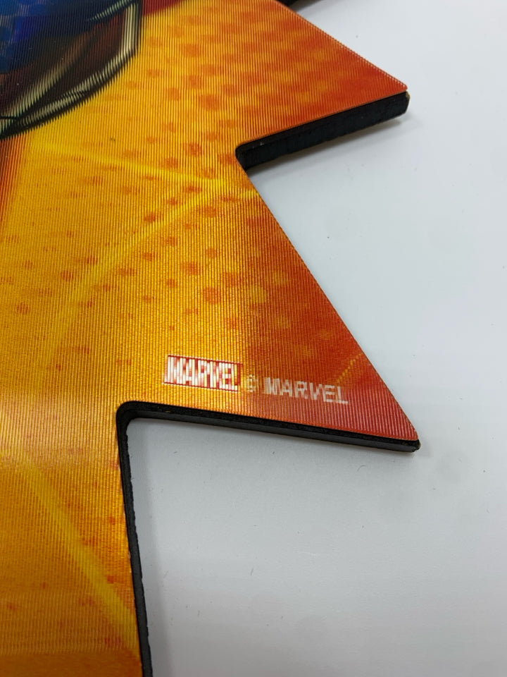 "THWIP" SPIDERMAN MOVING STARBURST WALL-HANGING.