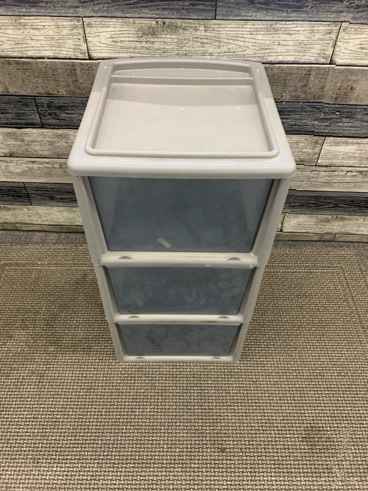 GRAY PLASTIC 3 DRAWER ORGANIZER.
