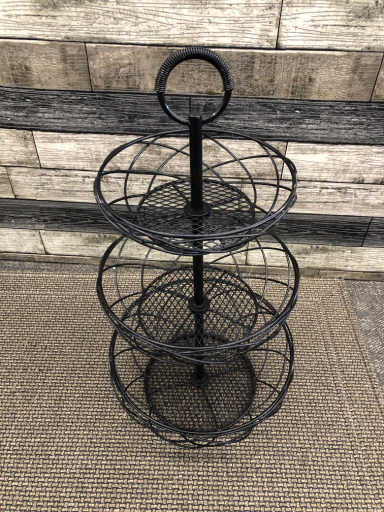 3-TIER BLACK WIRE FRUIT BASKET W/CIRCLE HANDLE.