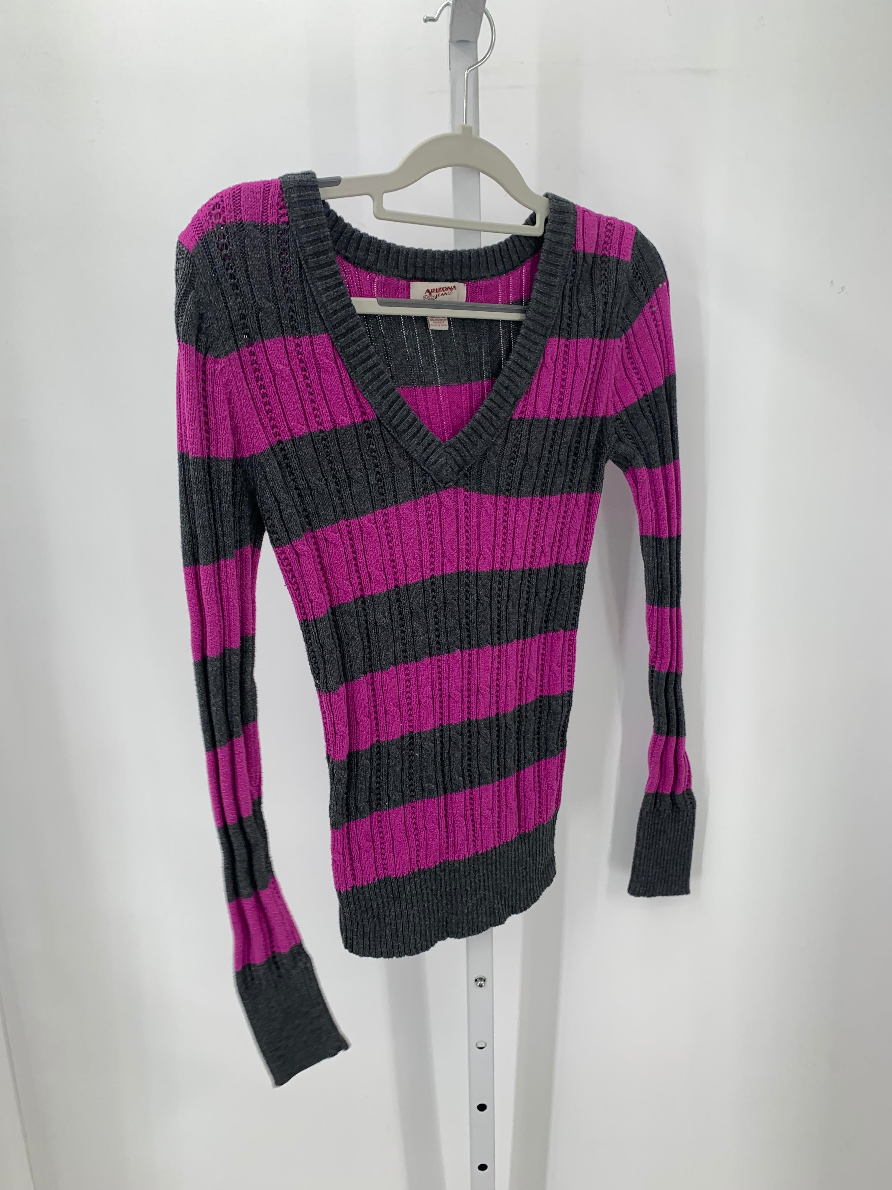 Arizona Size Large Juniors Long Sleeve Sweater