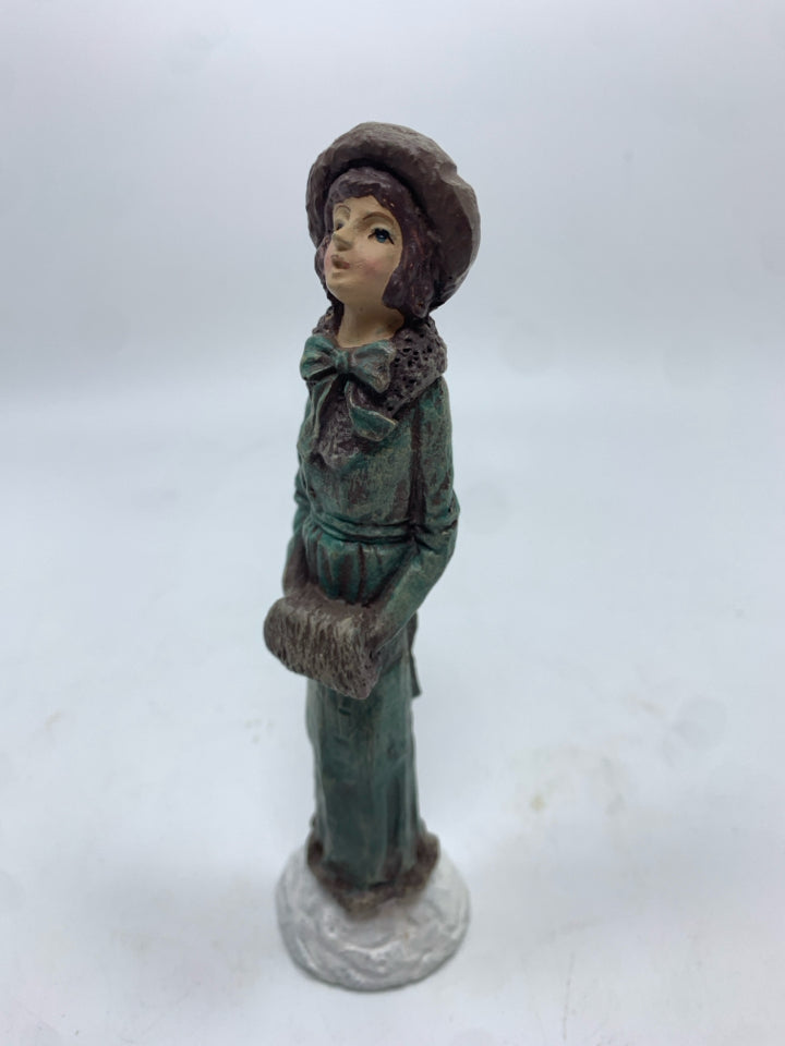 4 SKINNY RESIN CAROLERS IN BAG.