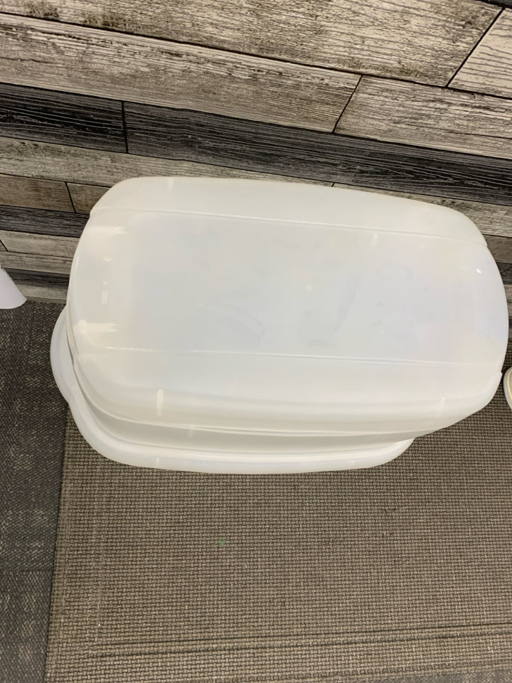 RUBBERMAID WRAPPING PAPER STORAGE BOX.