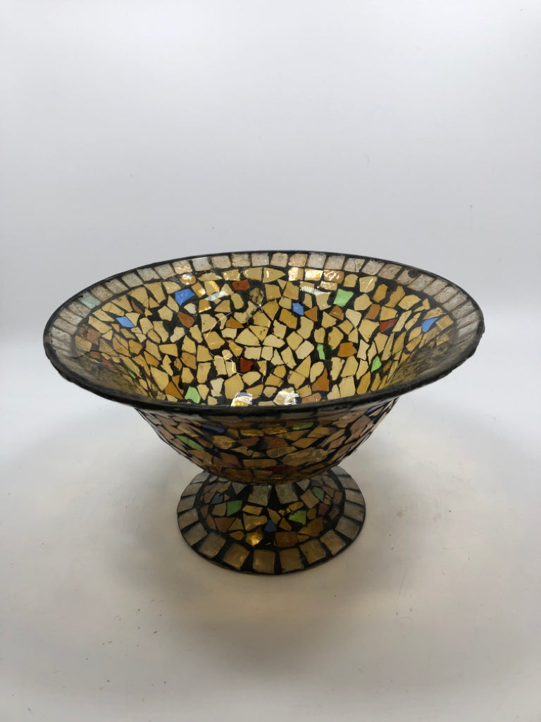 MOSAIC AMBER GLASS CENTERPIECE BOWL.