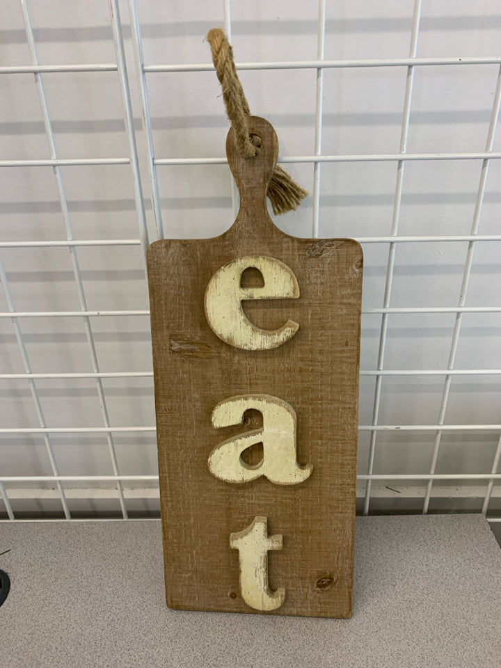 RUSTIC WOODEN "EAT" SIGN CUTTING BOARD.