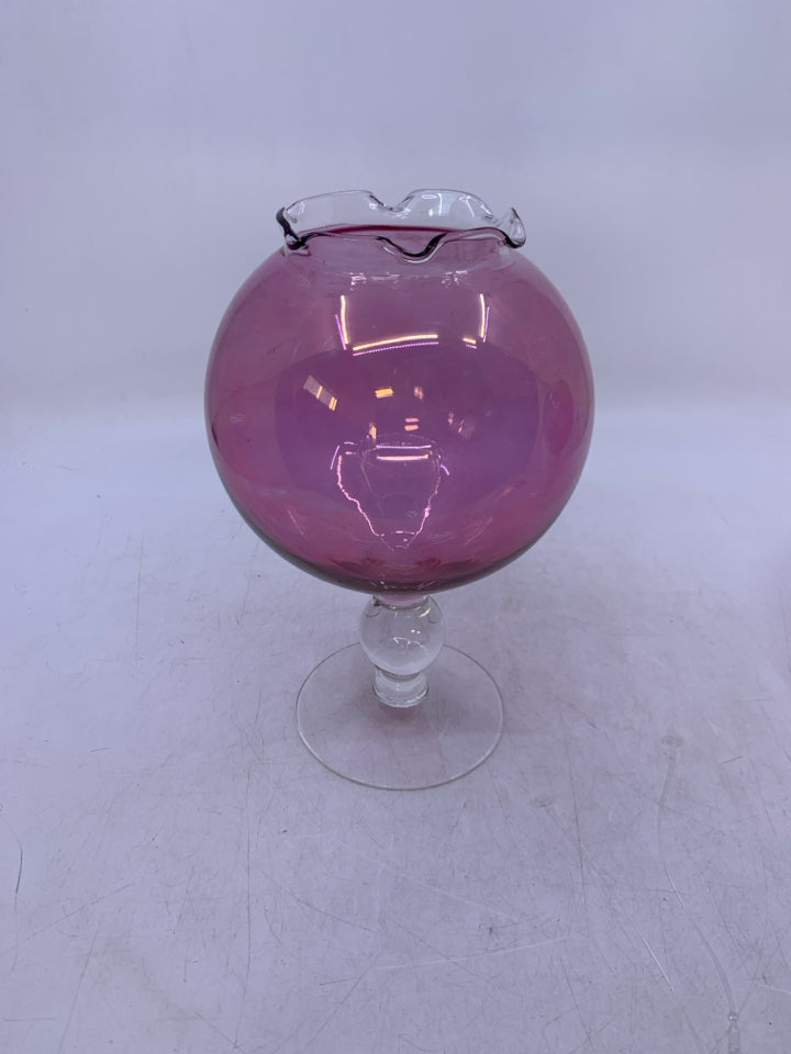 FOOTED VASE W/ PINK SPHERE TOP RUFFLED EDGE.