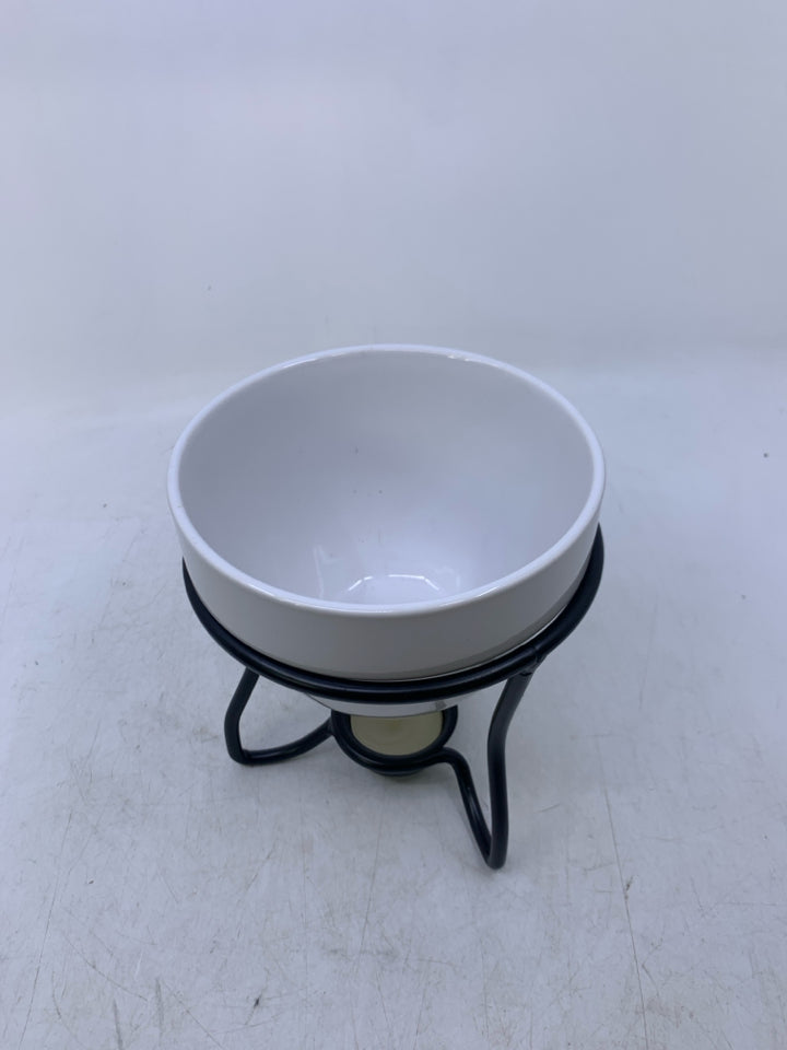WHITE CERAMIC BOW LIN BLACK WARMING STAND W/ TEA LIGHT.