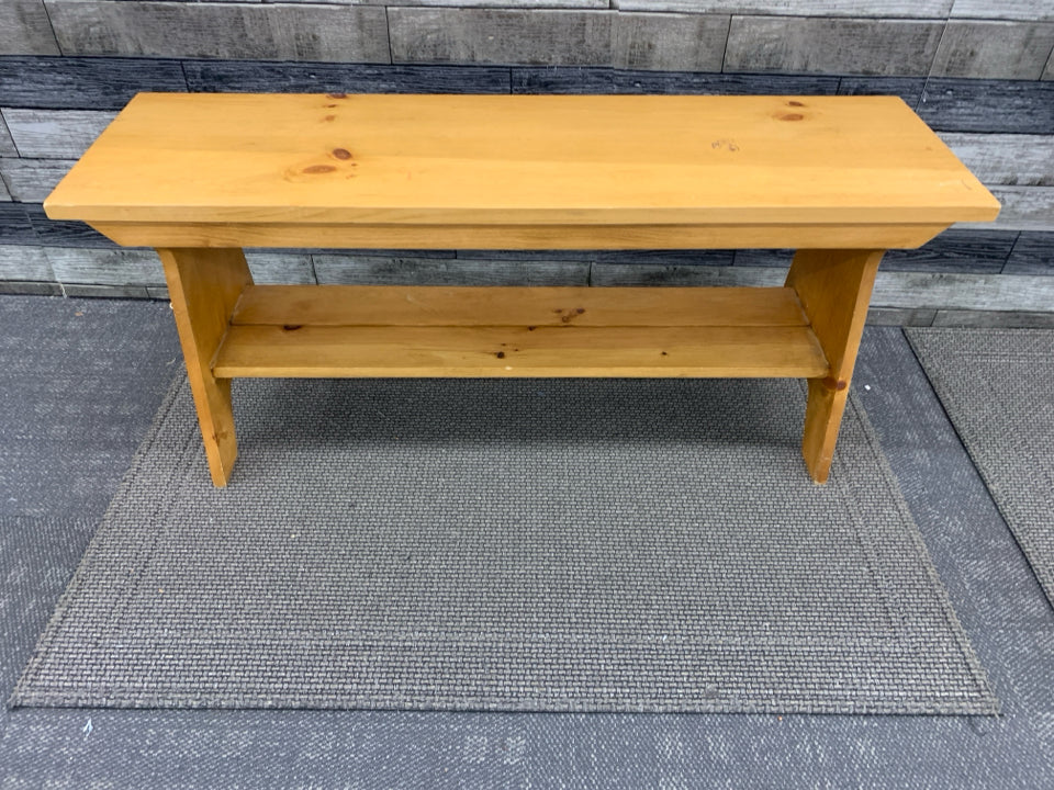 OAK WOOD BENCH W BOTTOM SHELF.