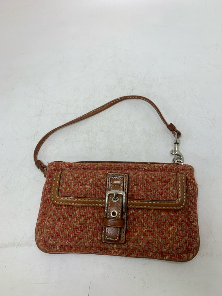 Coach Hamptons Soho Wool Tweed Wristlet *No Charm Tag