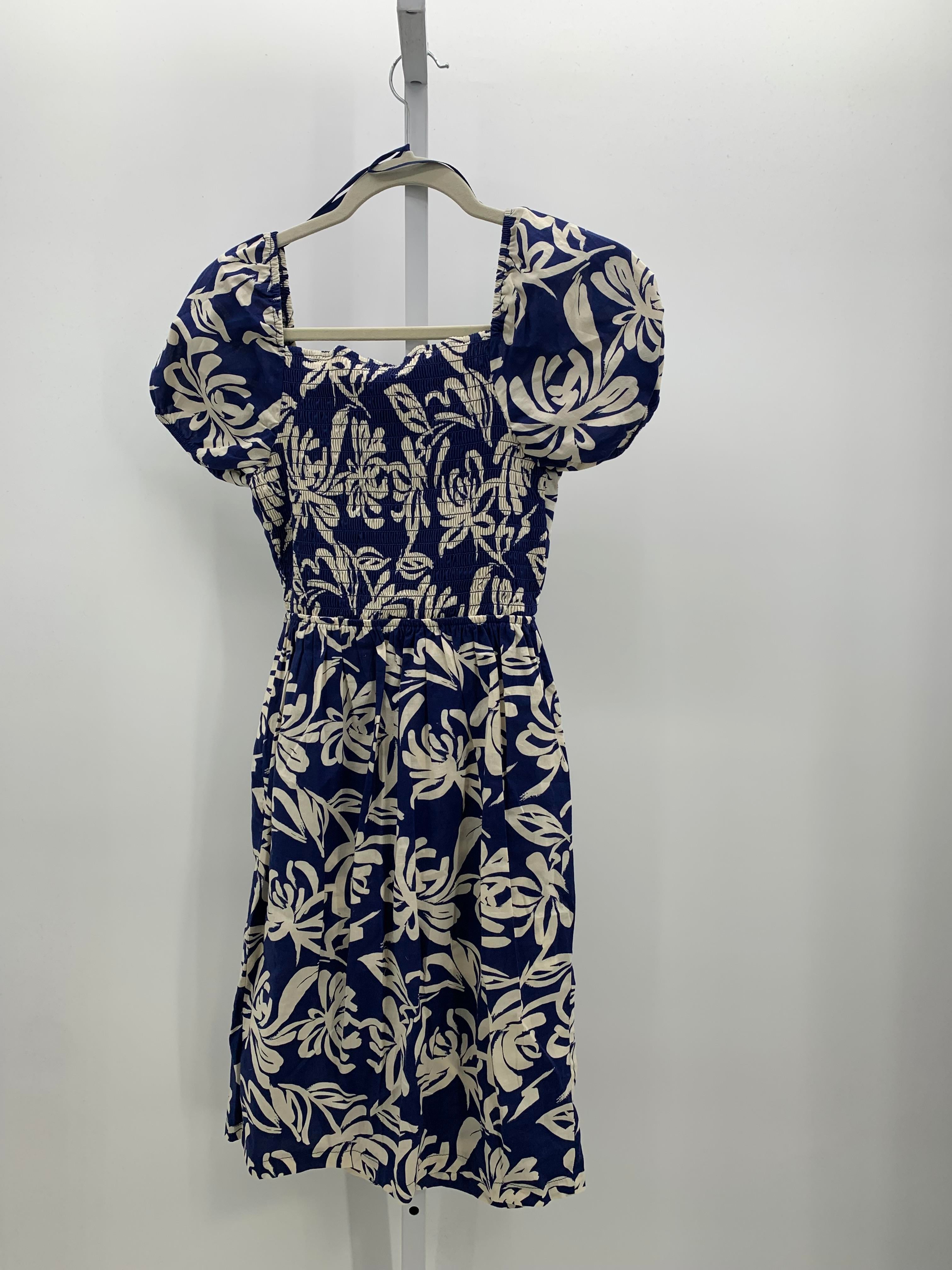 monteau Size Medium Misses Short Sleeve Dress