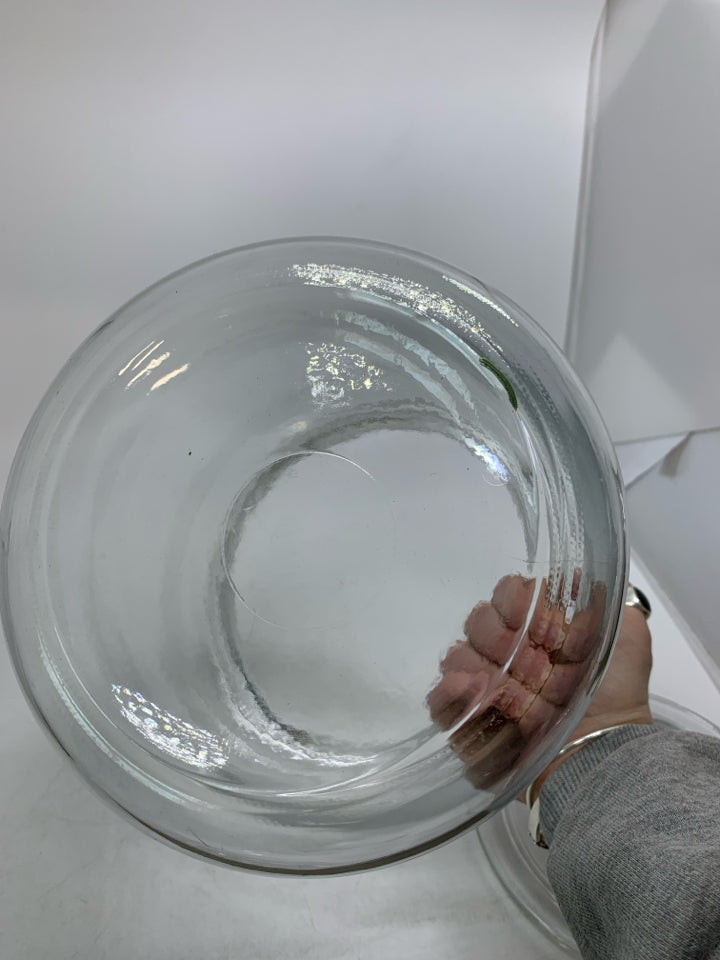 CLEAR GLASS LARGE CANISTER.