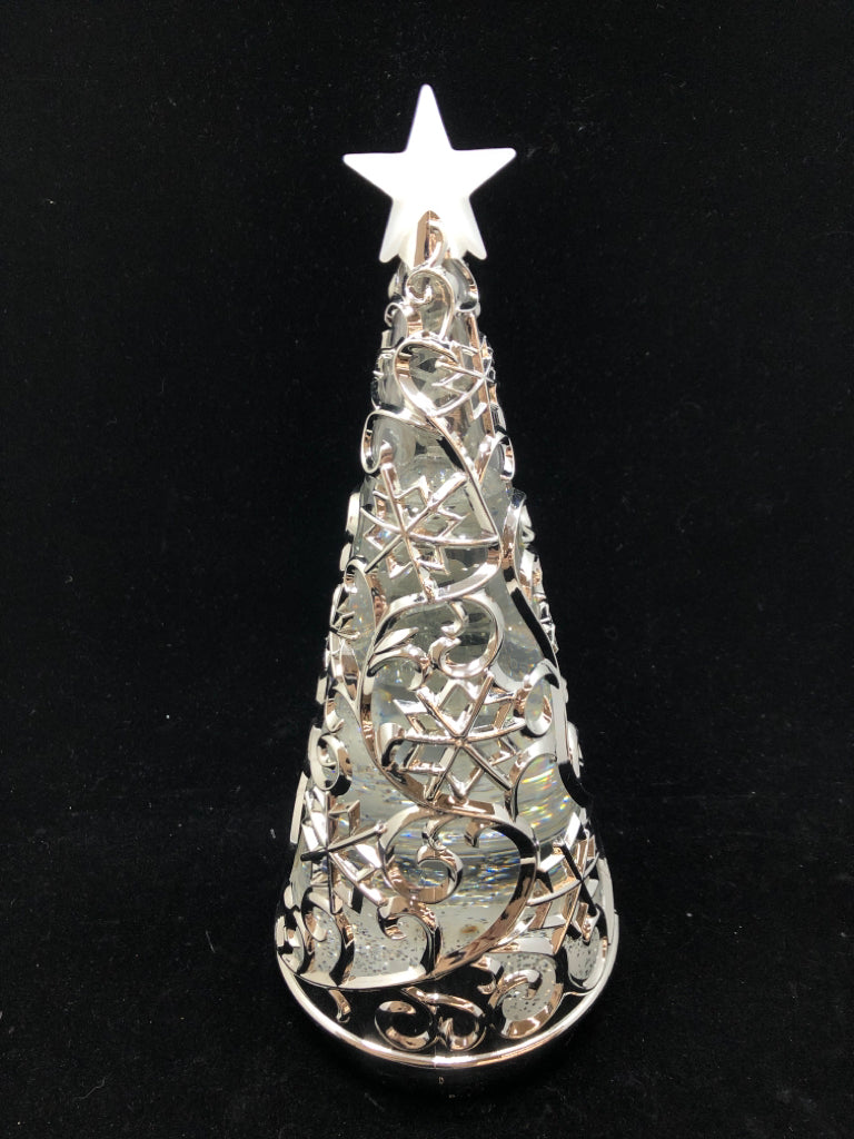 LIGHT UP SILVER CHRISTMAS TREE SNOW GLOBE.
