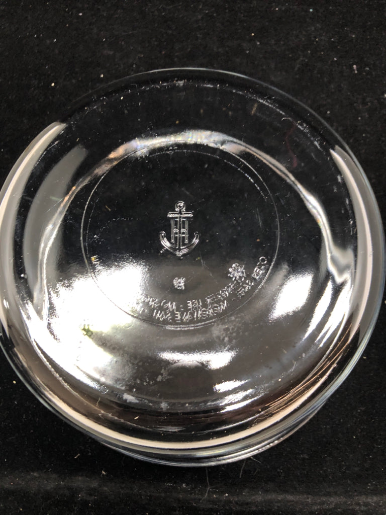 CLEAR GLASS ANCHOR HOCKING BOWL.