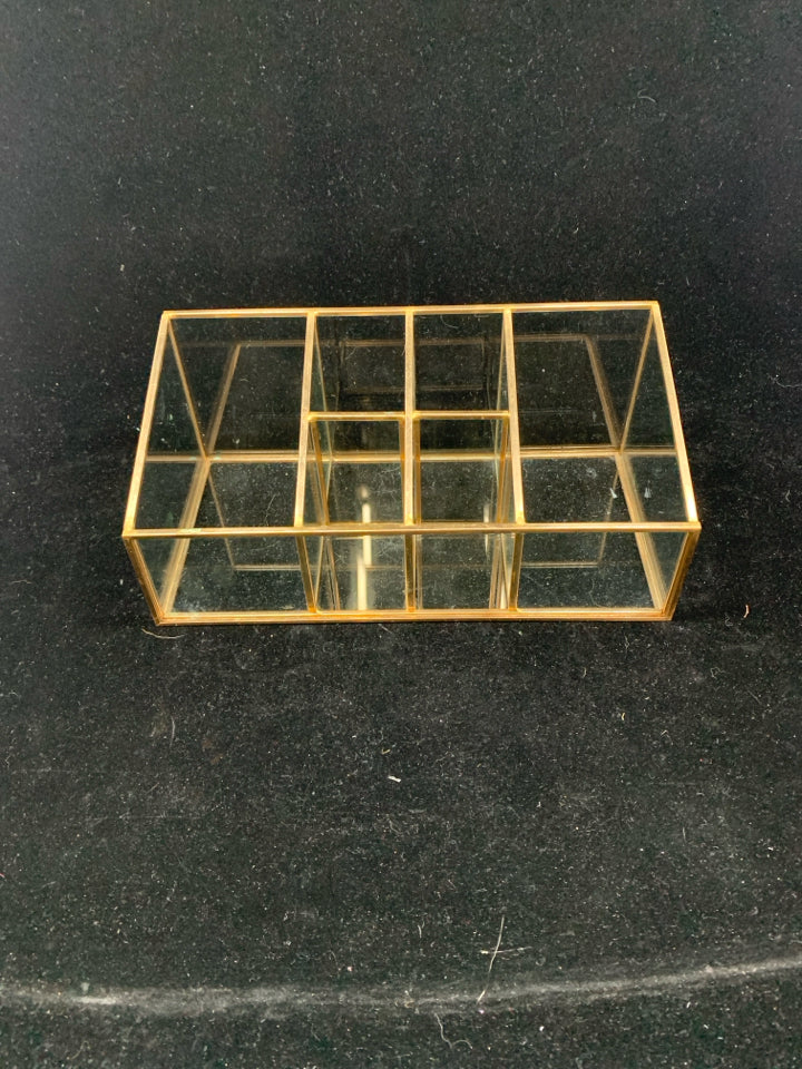 GLASS DIVIDED ORGANIZER W/ METAL EDGES.