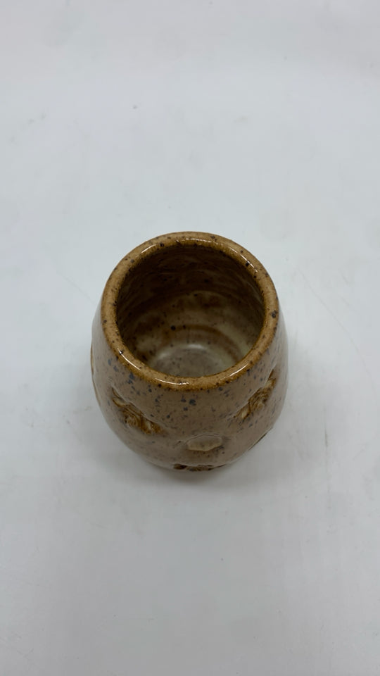 BEE/HONEYCOMB GLAZED BUD VASE.