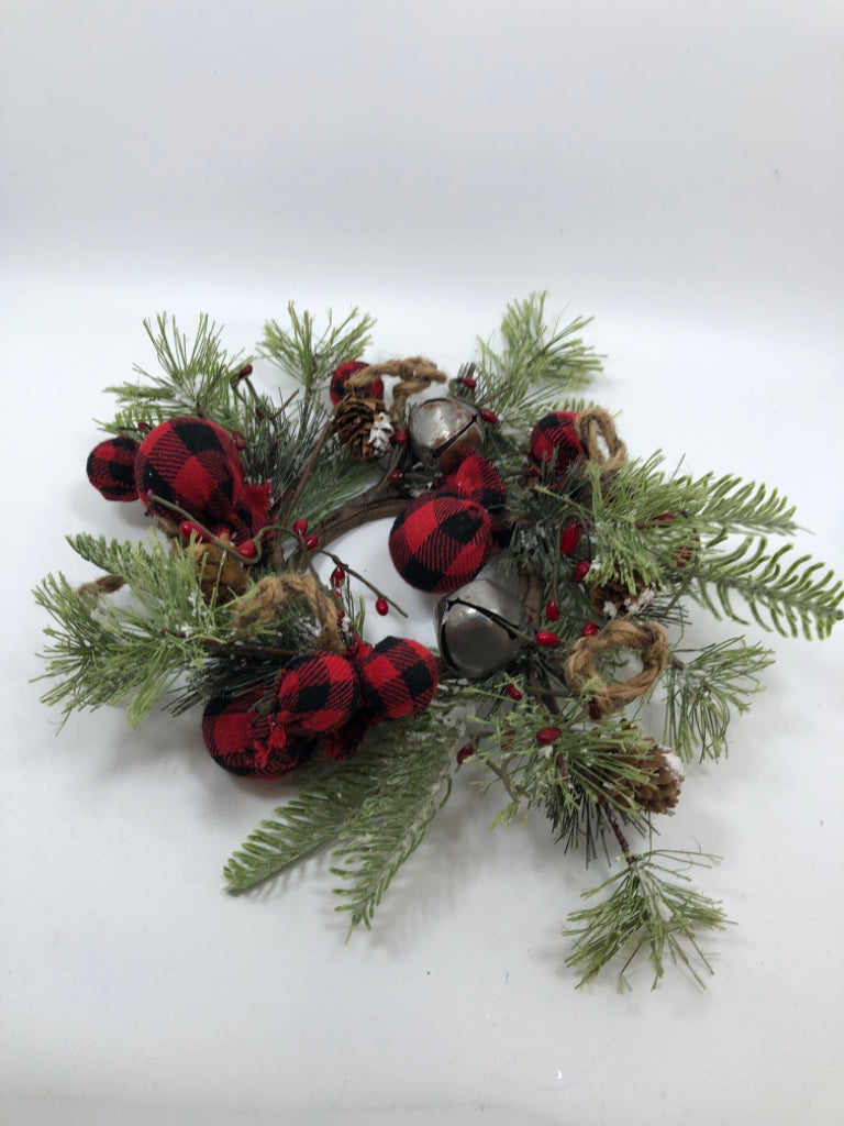 WREATH W/ RED BUFFALO PLAID & JINGLE BELLS.
