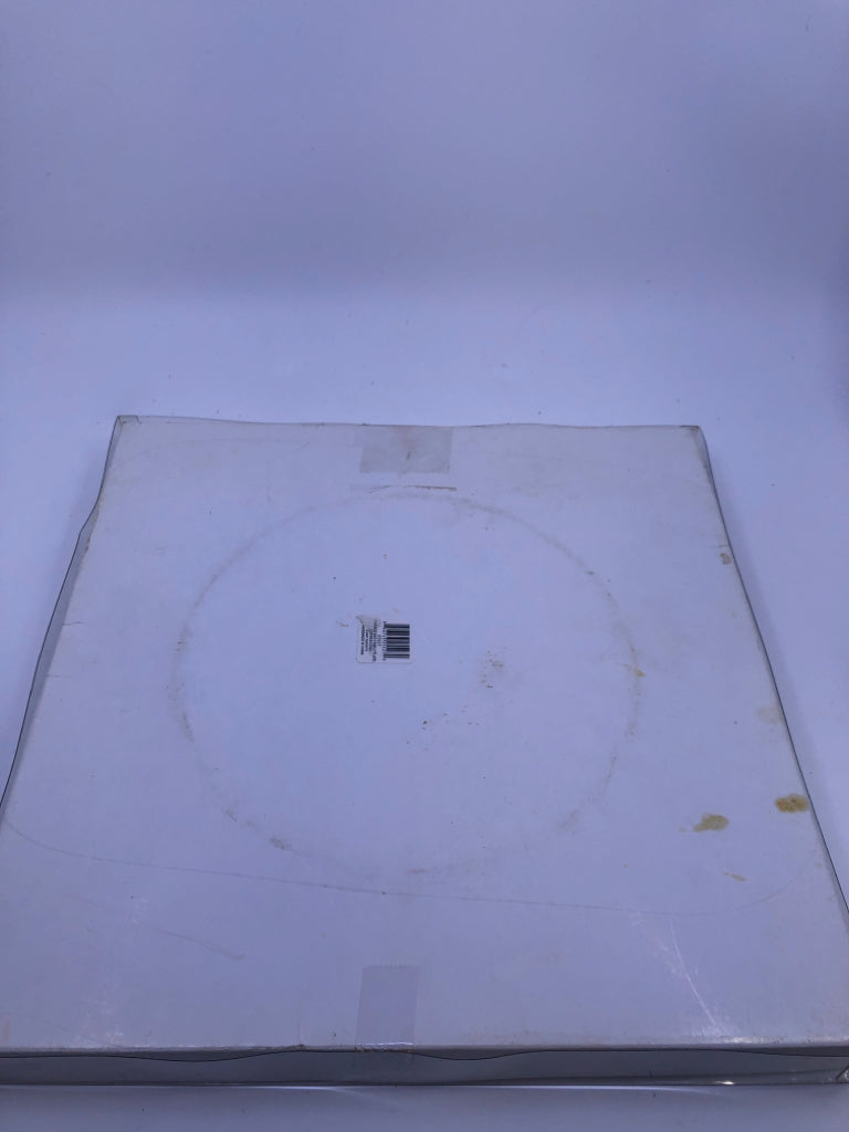 NIP FRIENDS AND FAMILY PLATE.