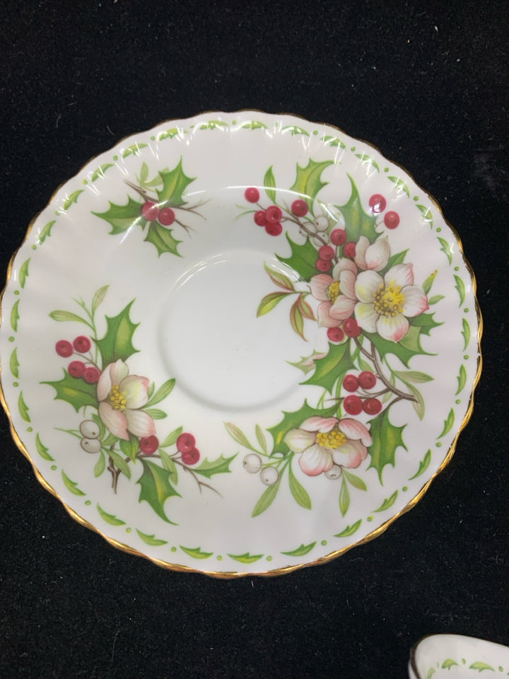 "DECEMBER" WHITE FLOWER W/BERRIES CHRISTMAS ROSE.