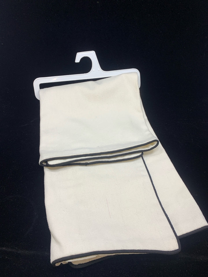 CREAM W/BLACK TRIM PILLOW COVER.