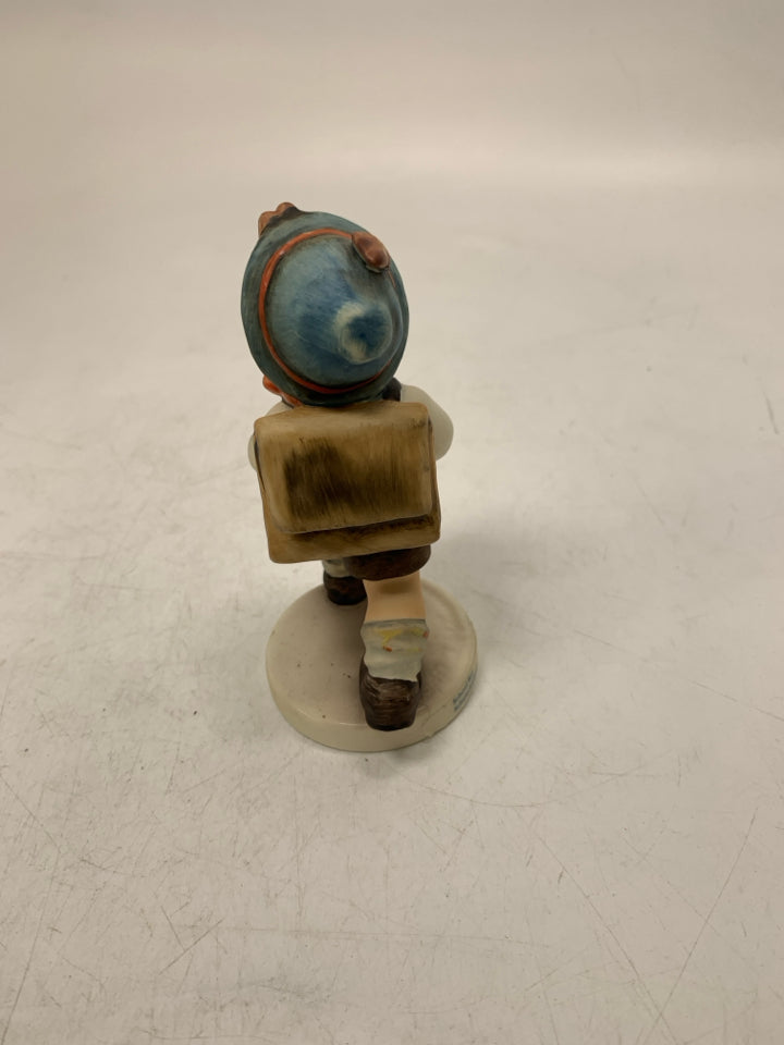 GOEBEL HUMMEL "SCHOOL BOY" #83 FIGURINE.