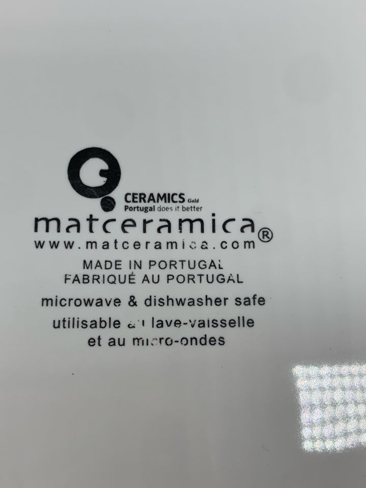 MATCERAMICA WHITE DISH W/HANDLES.
