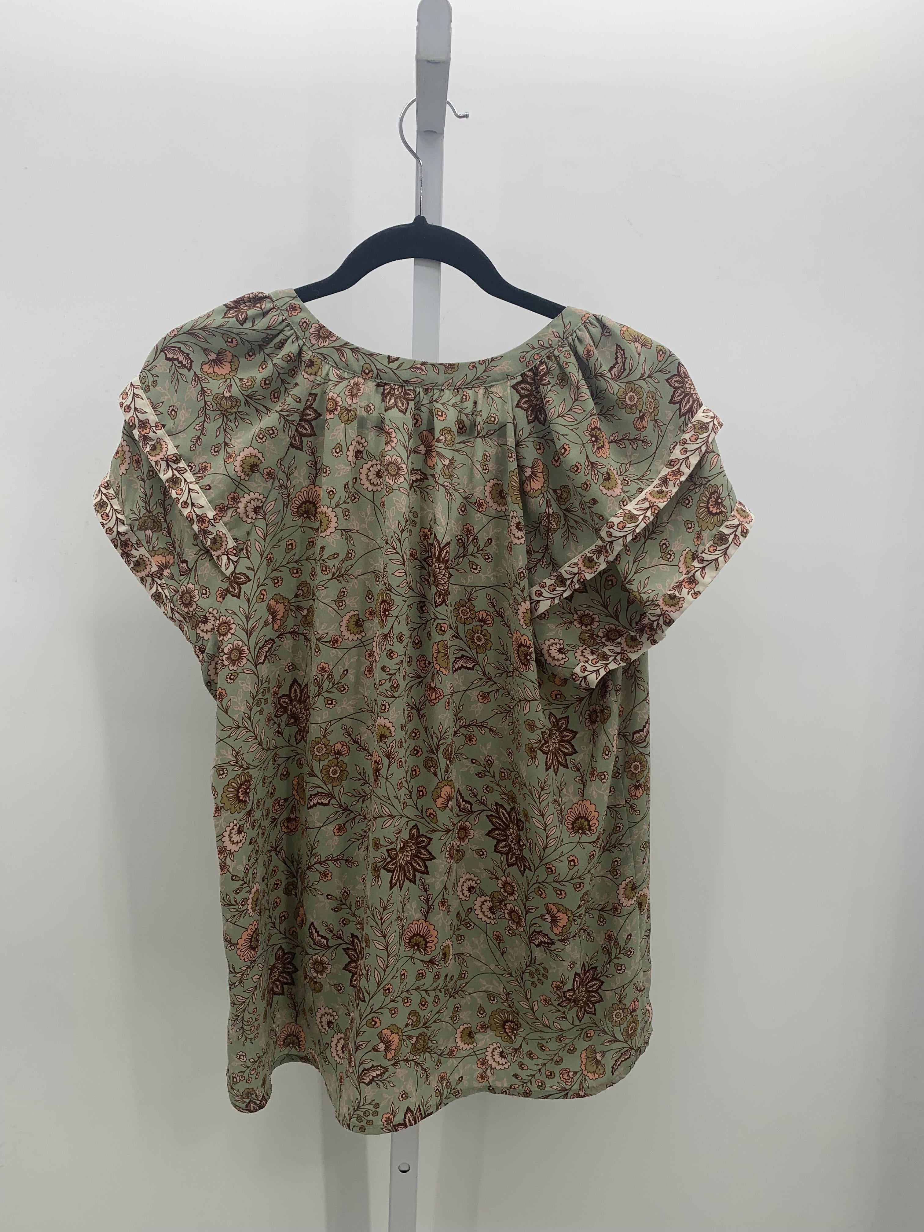 Size Medium Misses Short Sleeve Shirt