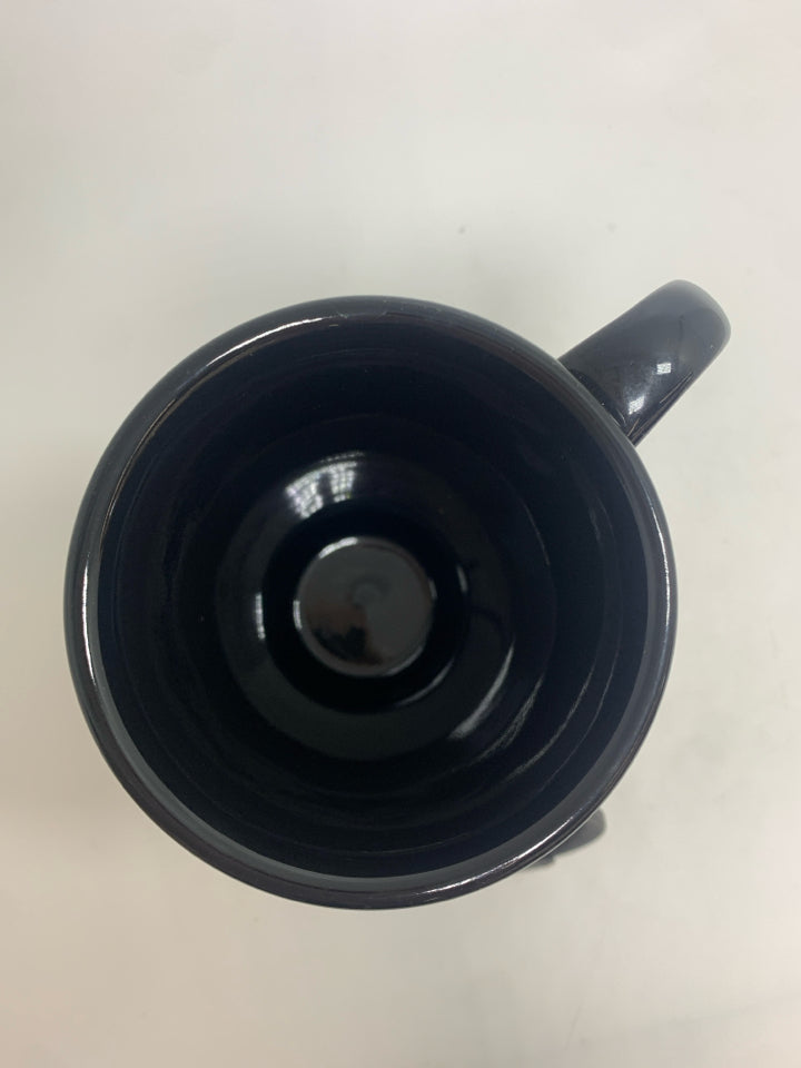 STONEWARE MUG W/TRAVEL LID.