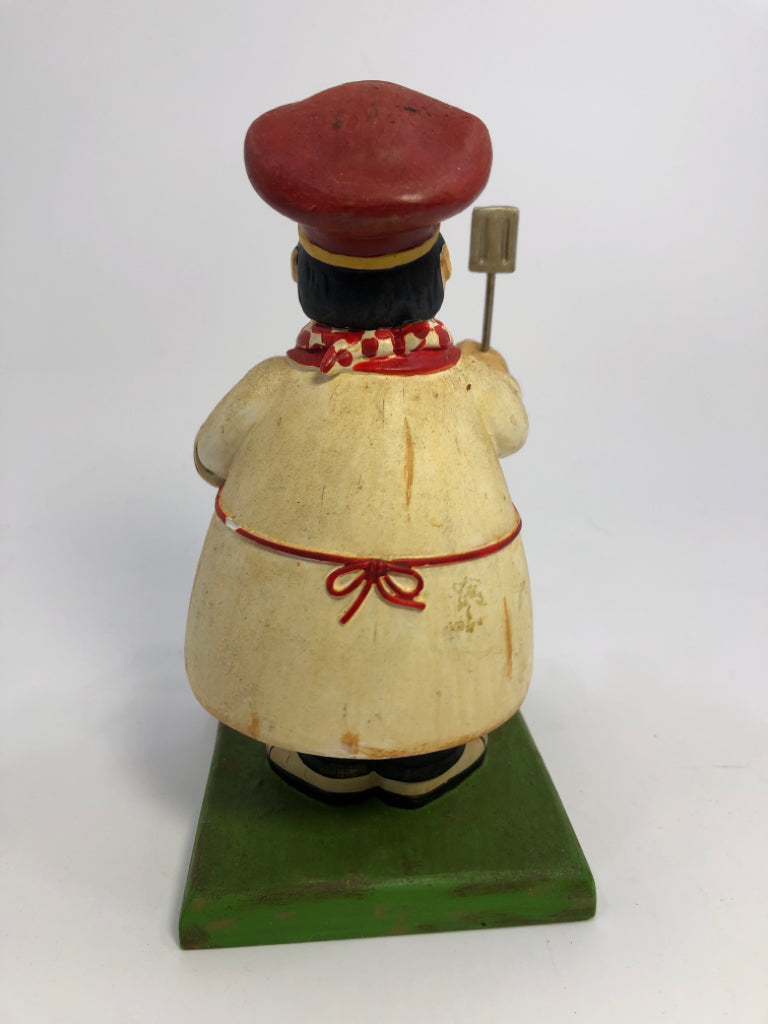 KING OF THE GRILL BOBBLE HEAD.