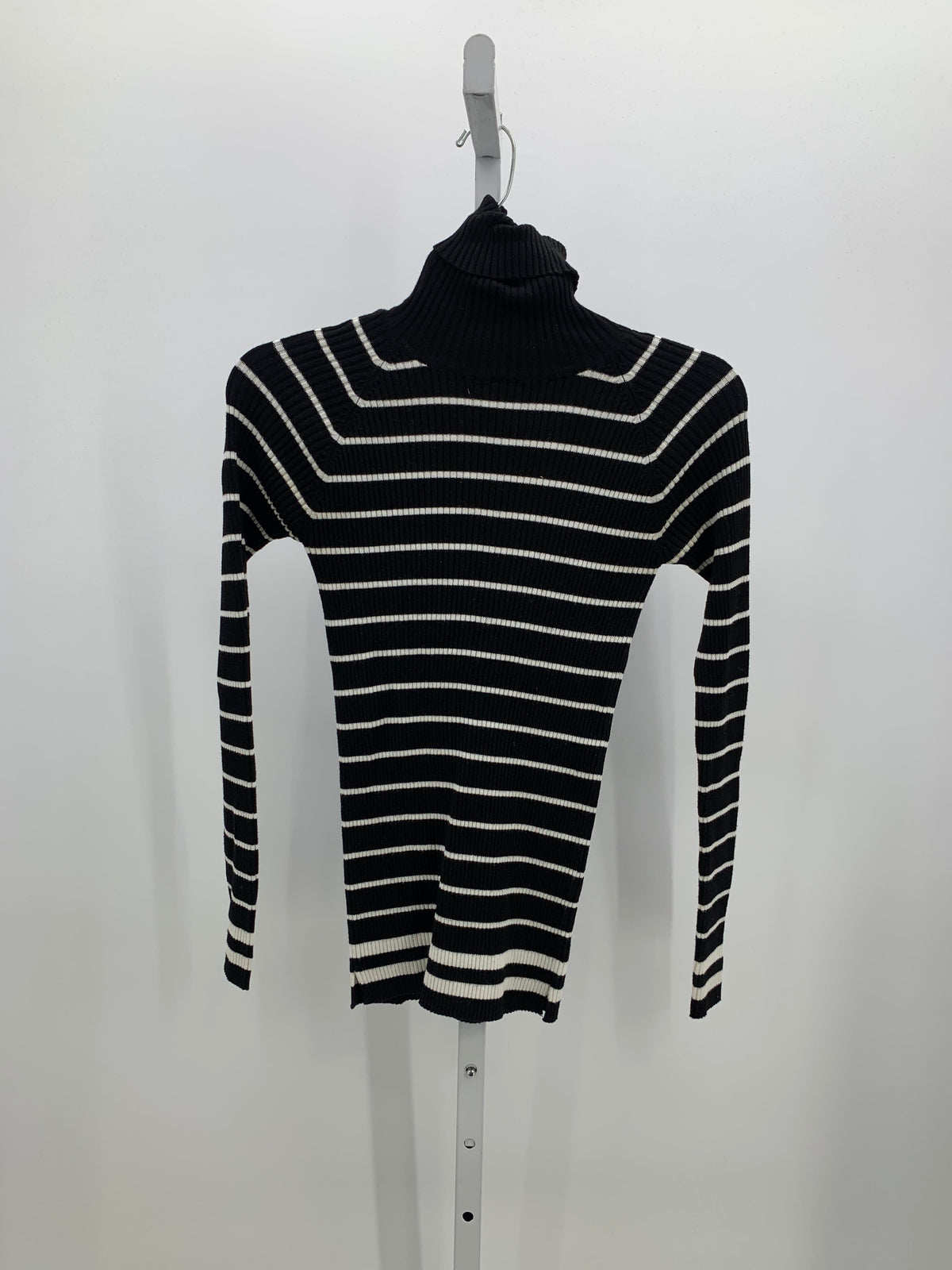 Zara Size Medium Misses Long Slv Sweater