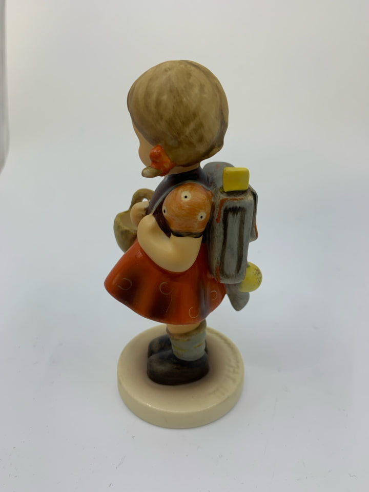 VTG SCHOOL GIRL #81/0 HUMMEL.