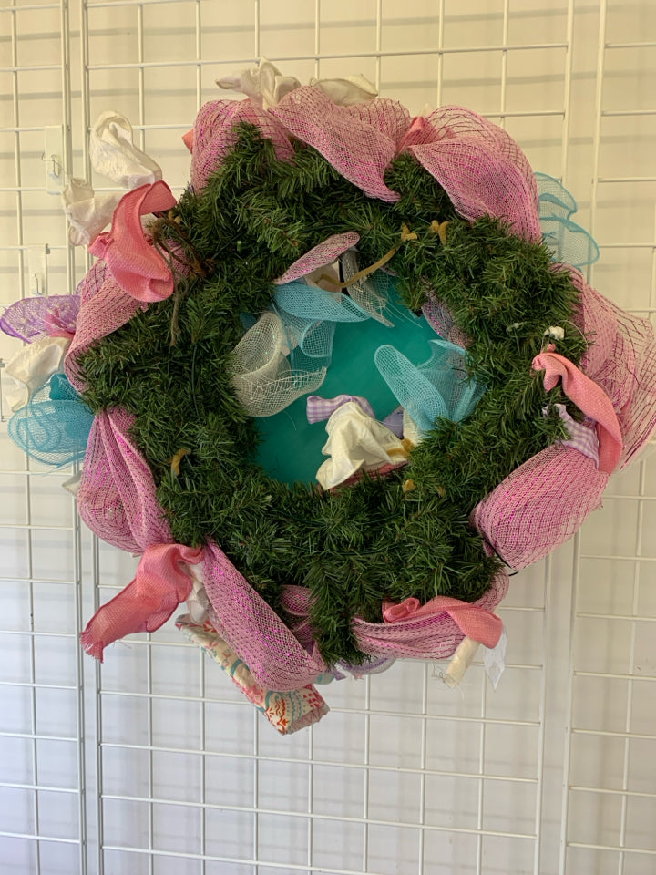 PASTEL CAKE DEALER WREATH.