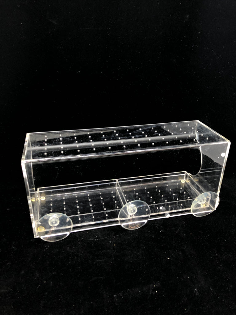 SUCTION CUP WINDOW BIRD FEEDER.