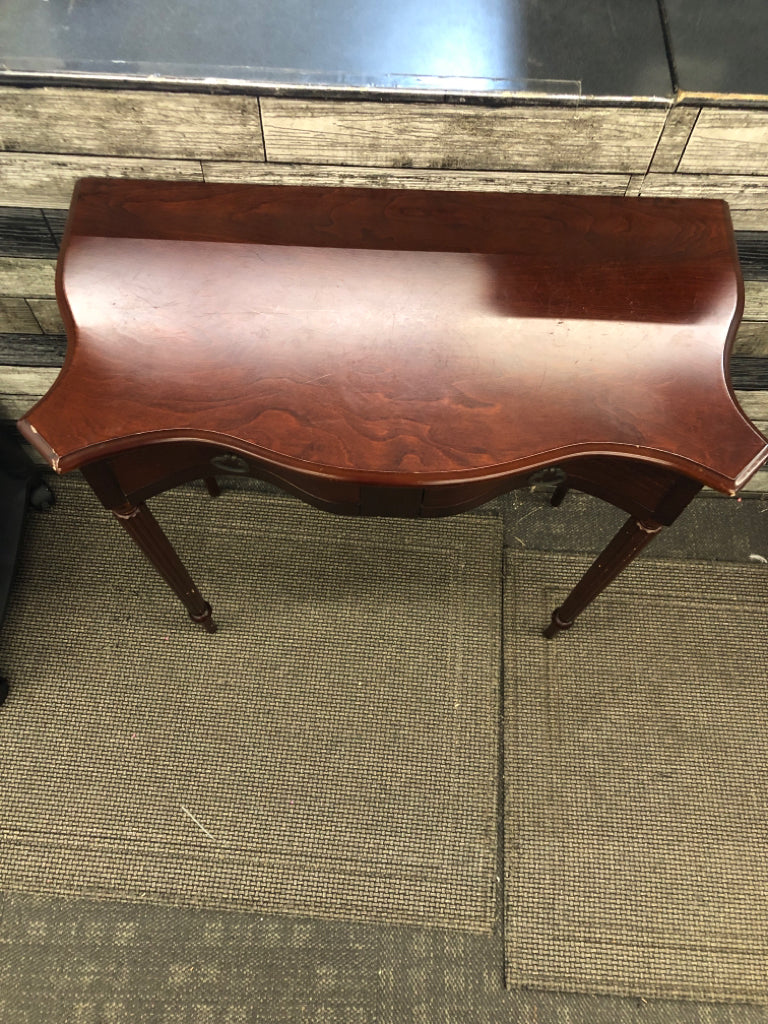 CHERRY WOOD VANITY W/ DRAWER.