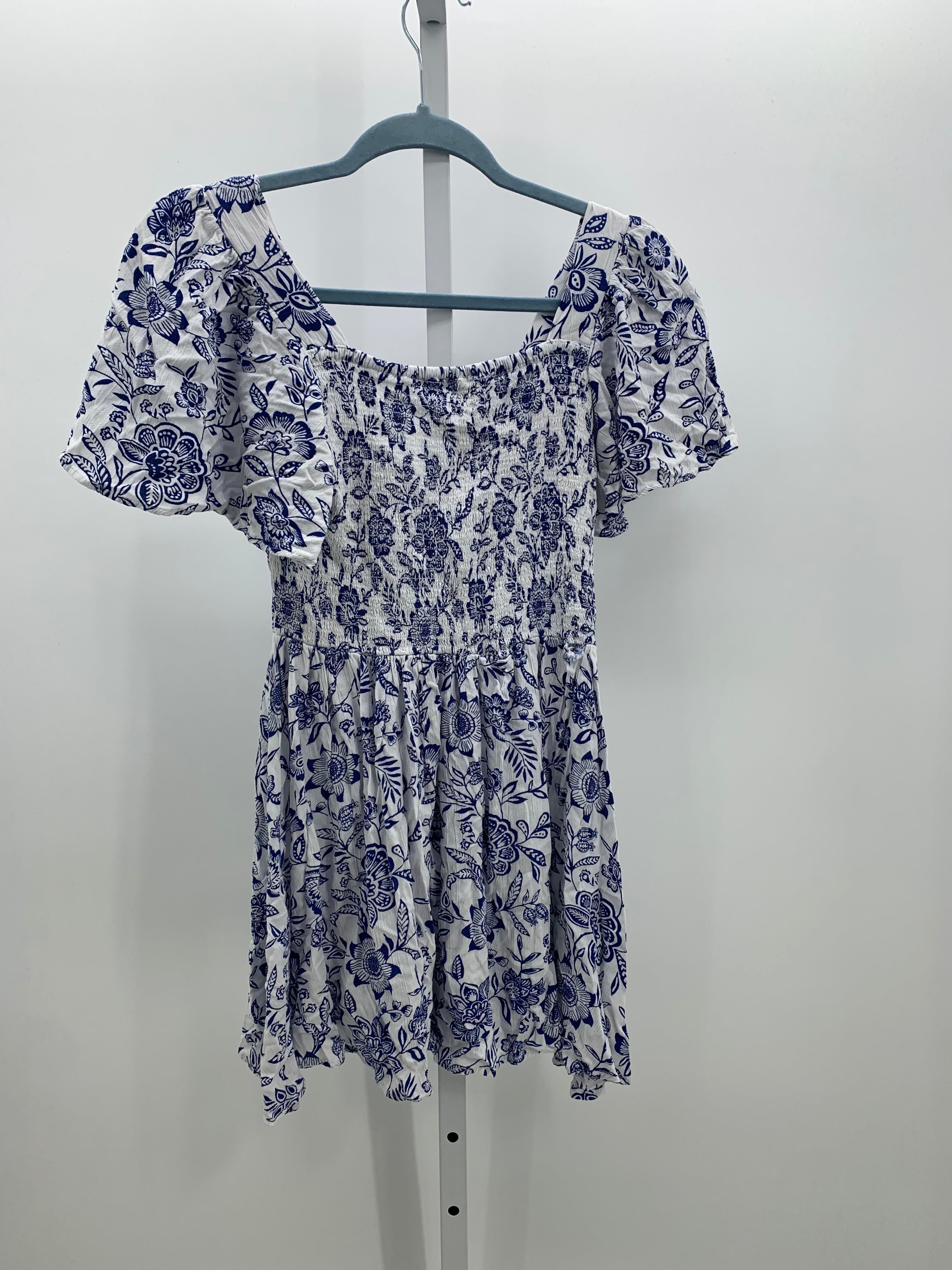 Angie Size Medium Juniors Short Sleeve Dress