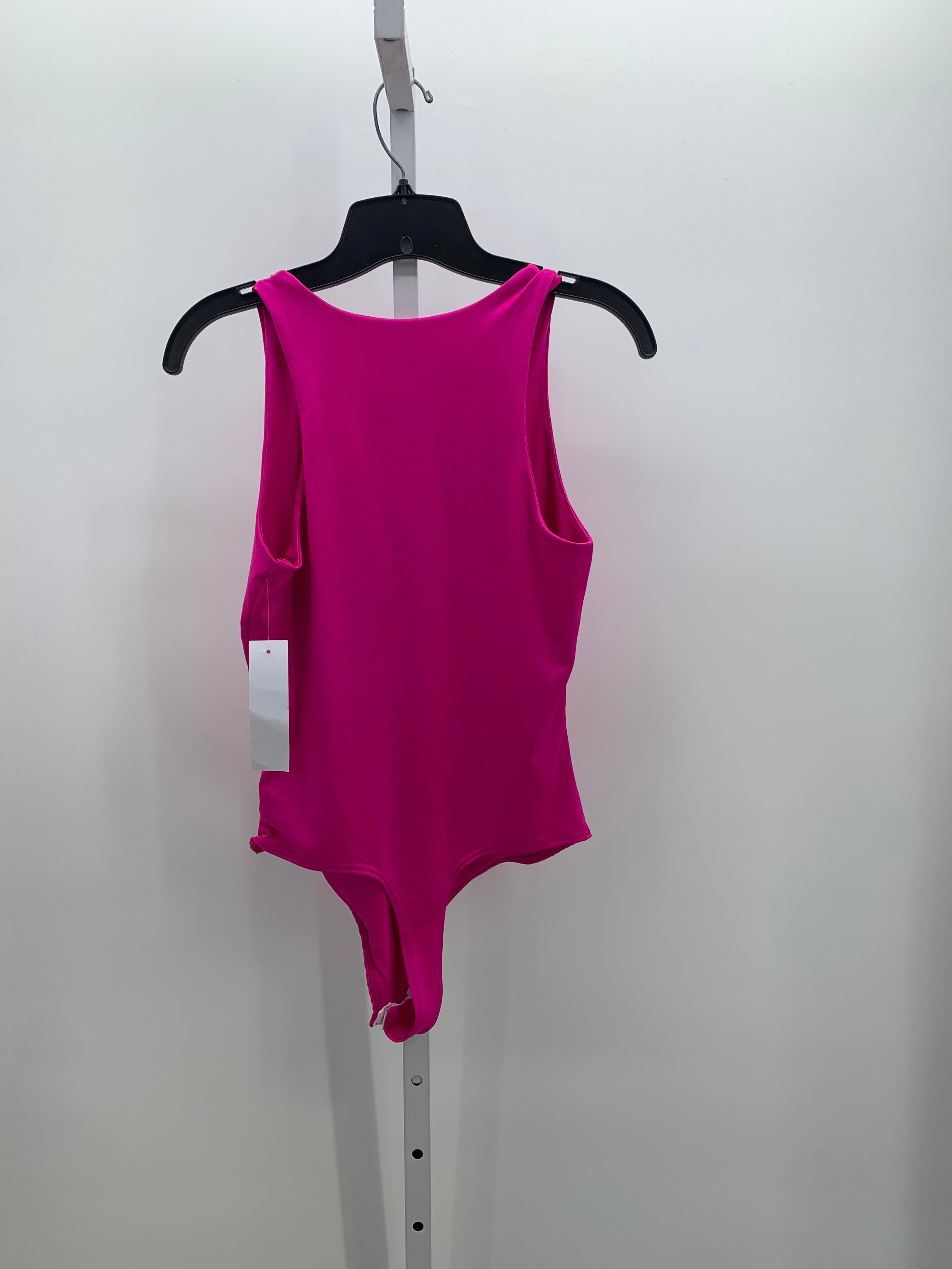 Size Medium Misses Sleeveless Shirt