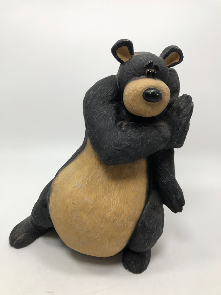 1-LEANING BEAR BOOK END.