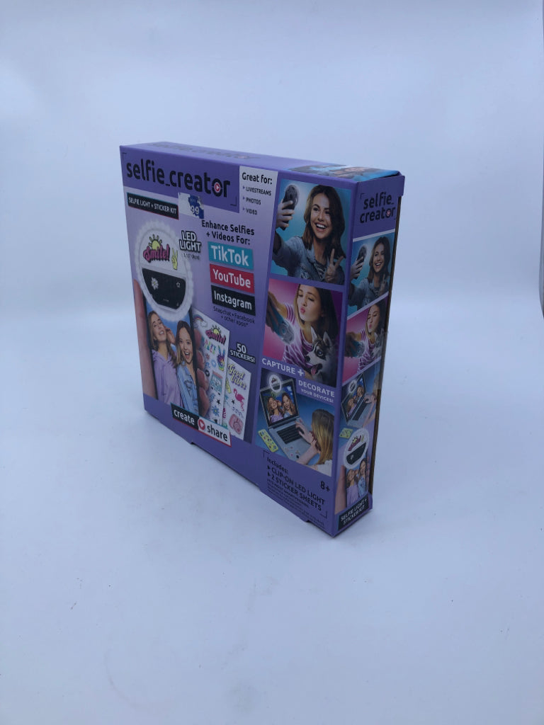 NIB SELFIE CREATOR LIGHT KIT
