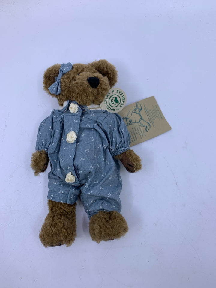 SMALL LIGHT BROWN SHAG BEAR W/ BLUE JUMPS W/ WHITE ROSES BOYDS BEAR.