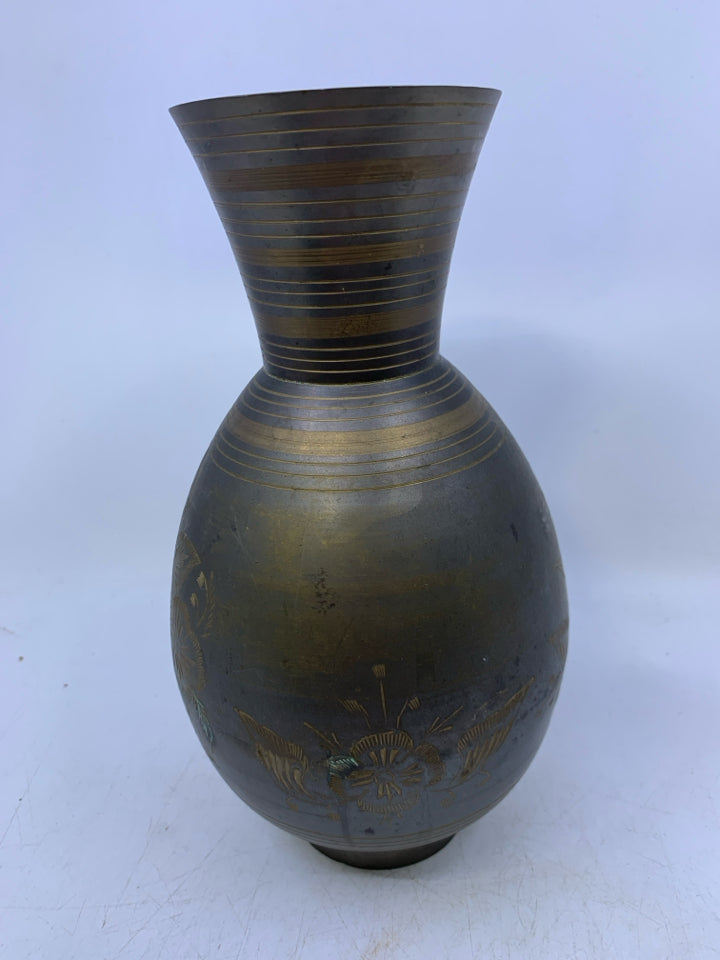 UN POLISHED FOOTED BRASS VASE W/ FLORAL ETCHING.
