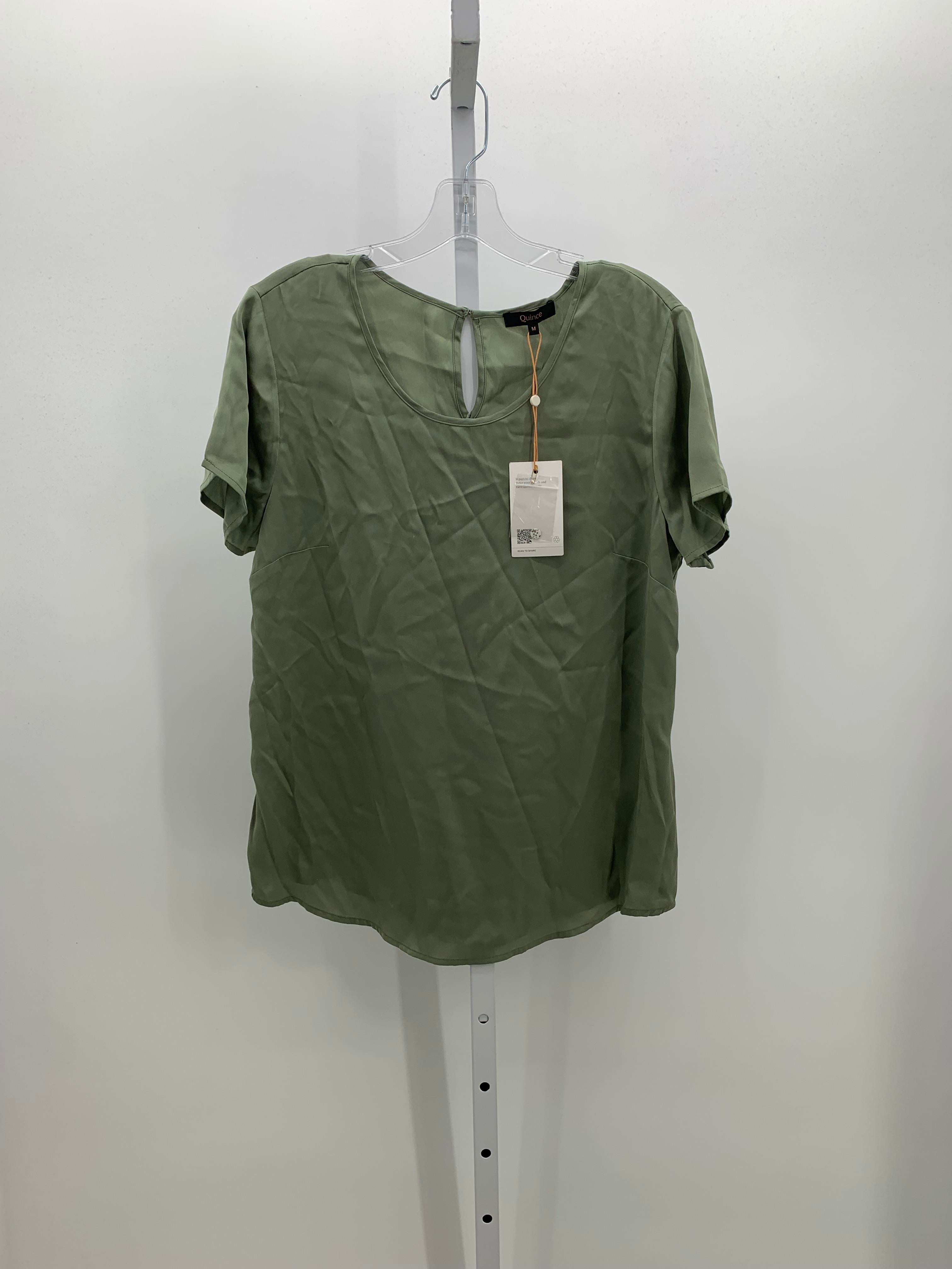 Size Medium Misses Short Sleeve Shirt
