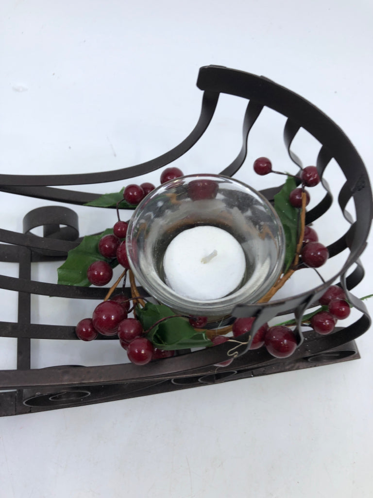 BROWN METAL TEA LIGHT SLED W/HOLLY BERRIES