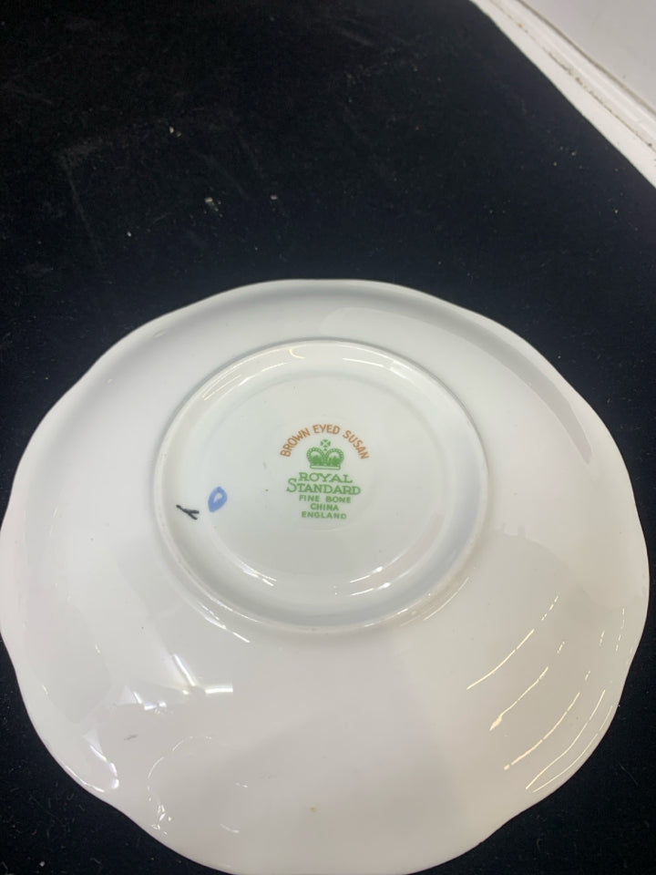VTG WHITE W/YELLOW BROWN EYED SUSAN TEA CUP & SAUCER-ROYAL STANDARD