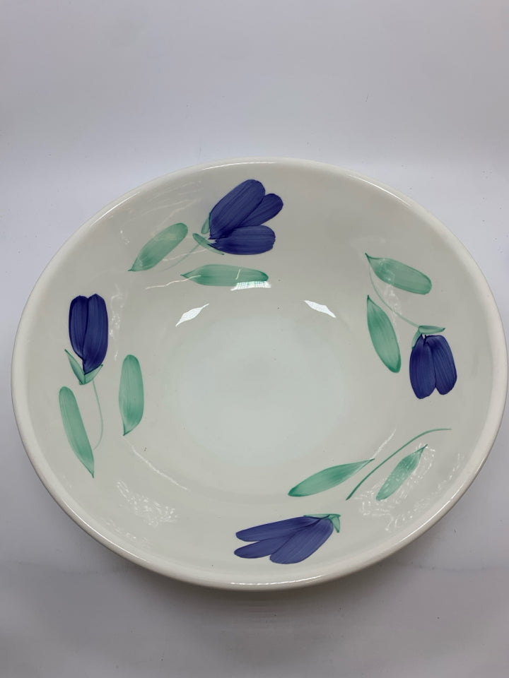 VTG HAND PAINTED BLUE & GREEN FLOWER CERAMIC BOWL.