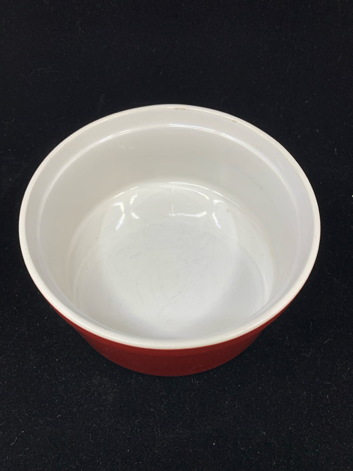 RED CASSEROLE BAKING DISH.