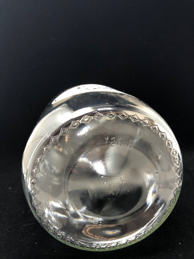 TENNESSEE SHINE GLASS JUG.