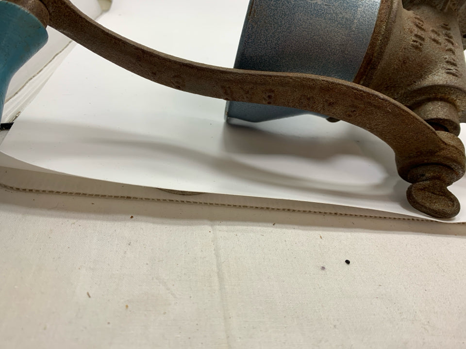 VTG METAL MEAT GRINDER.