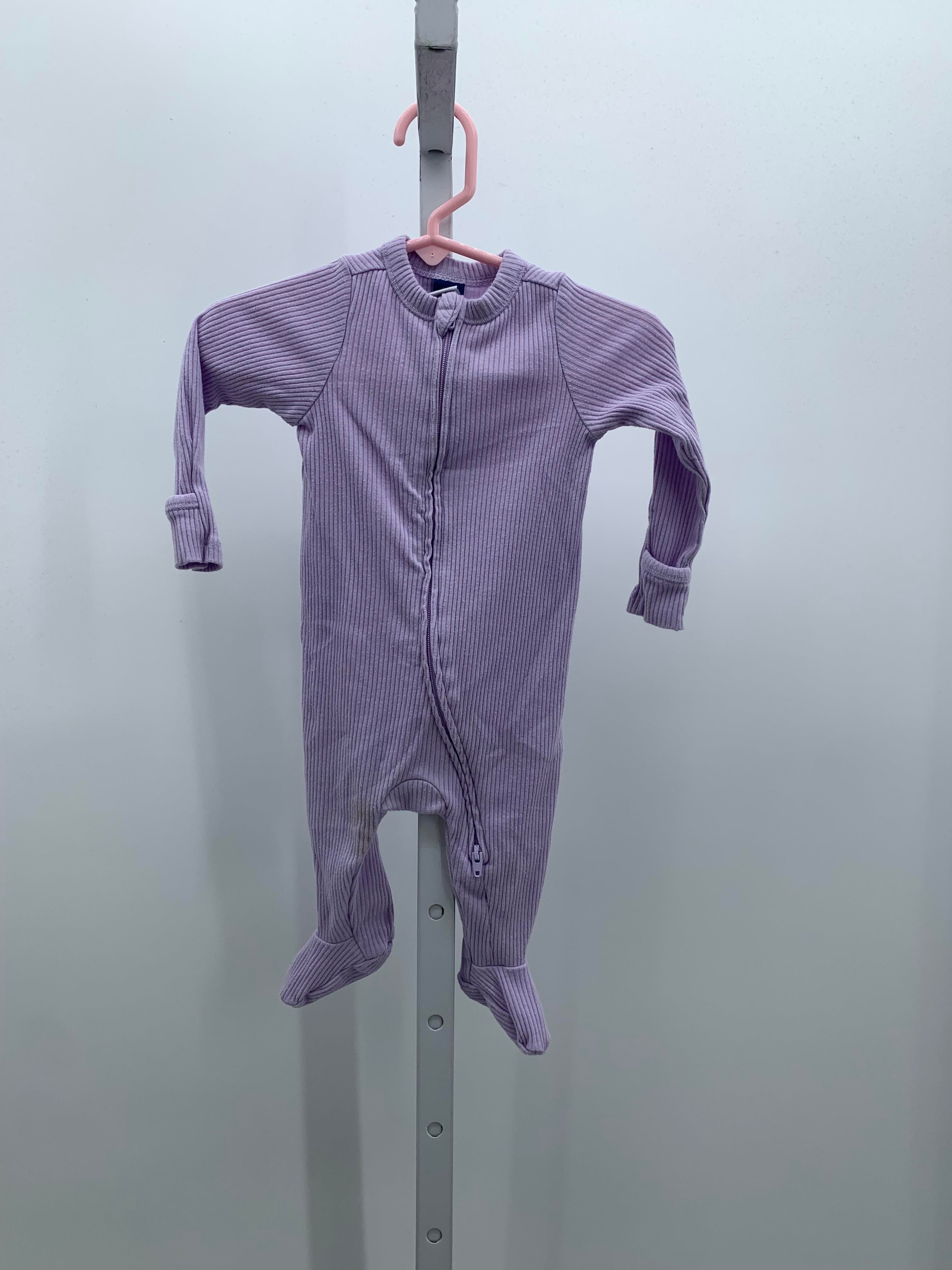 Old Navy Size 0-3 months Girls Long Slv. Romper